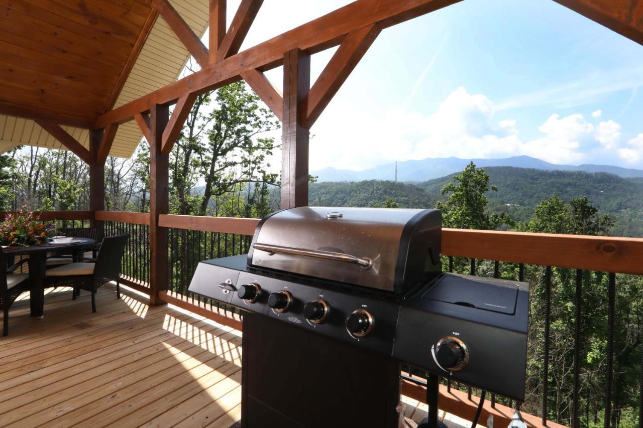Above It All Cabin Gatlinburg Exterior photo