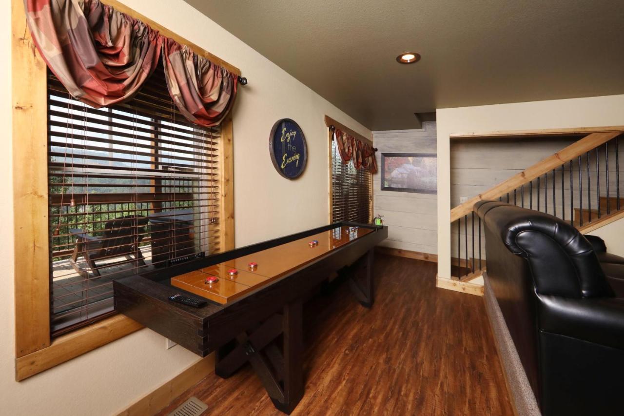 Above It All Cabin Gatlinburg Exterior photo